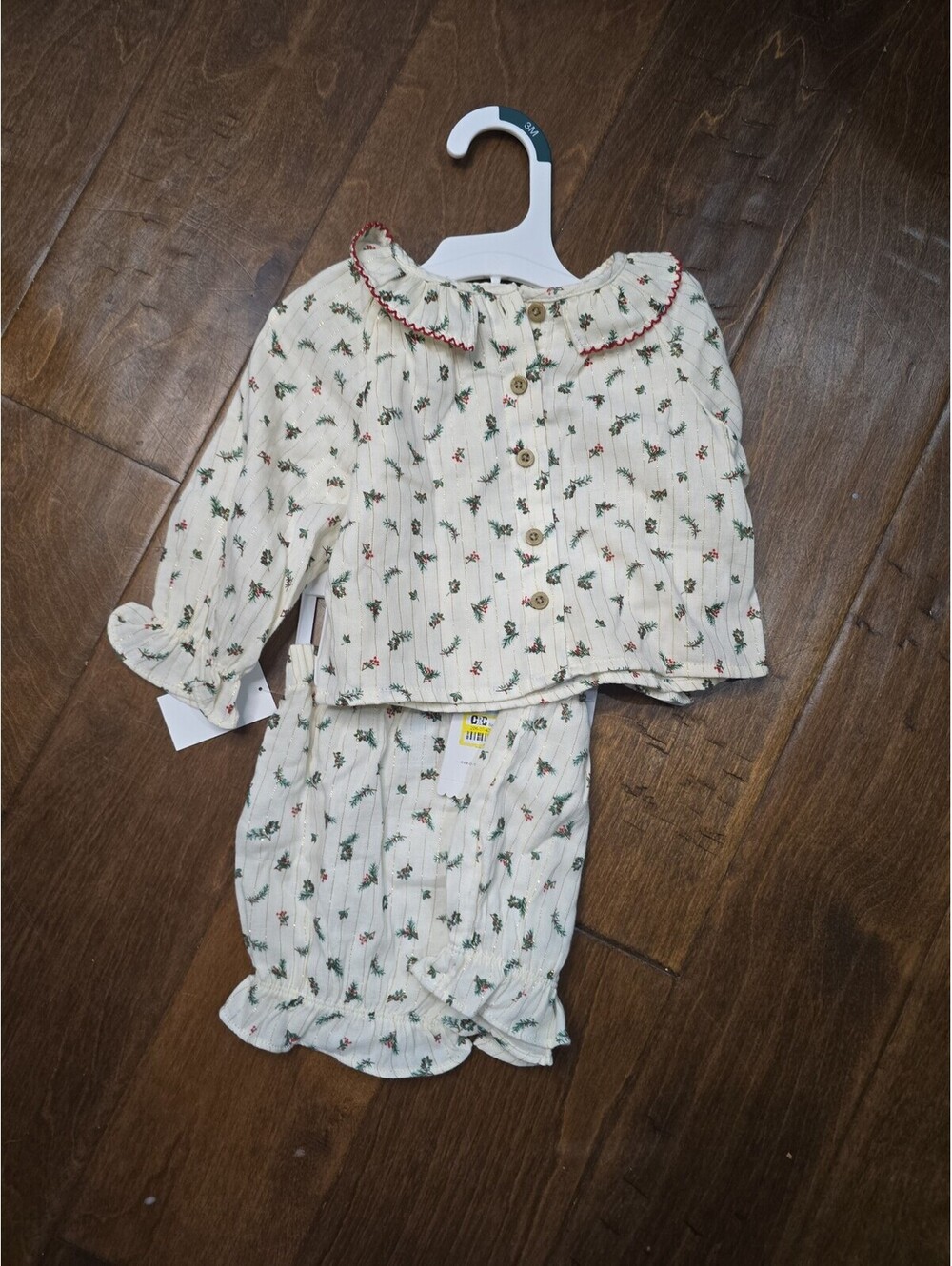 3 to 6m nwt Cloud island christmas outfit 168G8